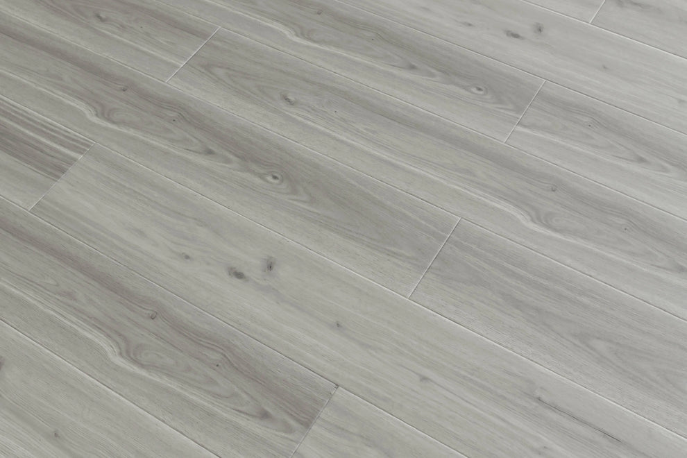 Toucan Sawn Maple SPC9 waterproof luxury vinyl flooring detail closeup