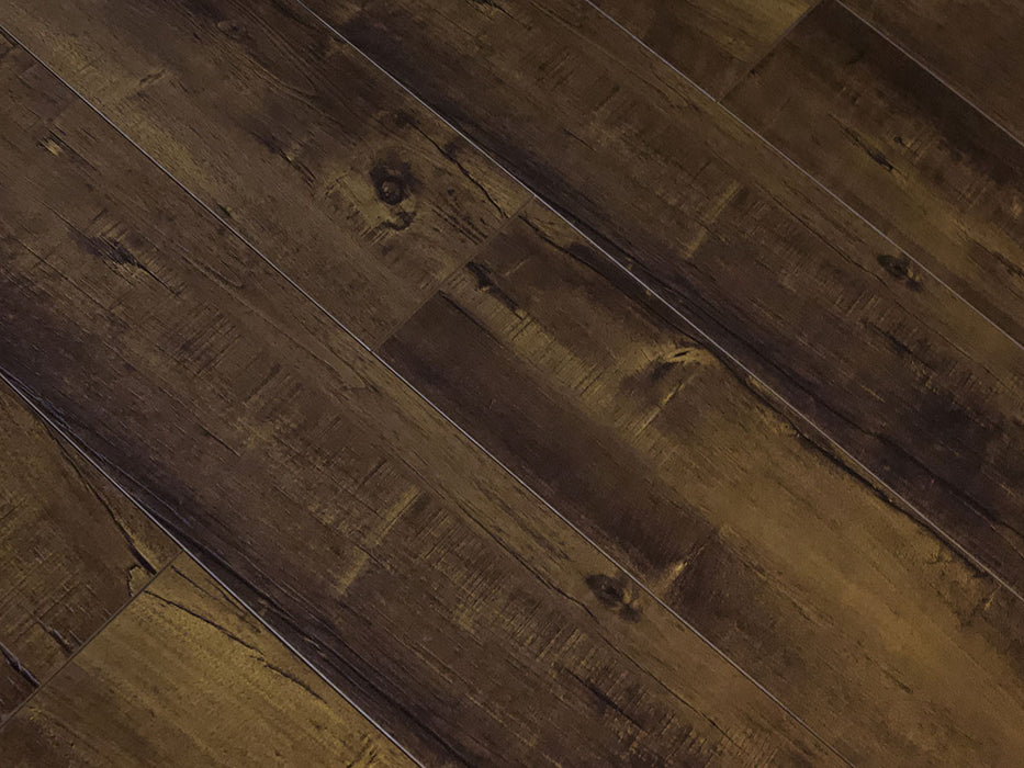 Toucan Elegant 7.70" Water Resistant EIR laminate flooring detail closeup