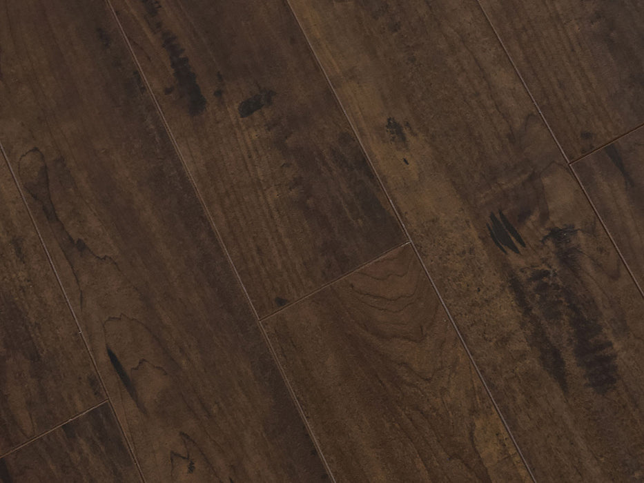 Toucan Titan Oak 5.00" Water Resistant Matt / Hand Scraped laminate flooring detail closeup